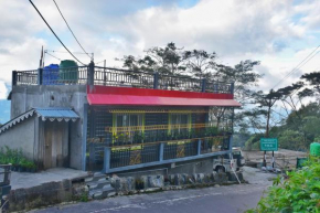 Ratna Homestay & Restaurant